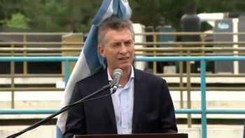 macri: hace 5 anos que se genera trabajo publico inutil macri: hace 5 anos que se genera trabajo publico inutil