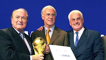 escandalo en la fifa: acusaron a beckenbauer de haber firmado un acuerdo para el mundial 2006 escandalo en la fifa: acusaron a beckenbauer de haber firmado un acuerdo para el mundial 2006