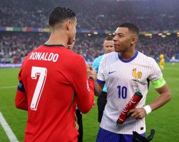La fuerte declaración de Cristiano Ronaldo contra Kylian Mbappé: No sabe jugar de...