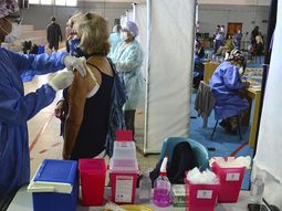 Vacunación privilegiada y la segunda dosis: ¿cómo resolver el problema?