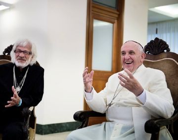 Gesto inédito del papa Francisco con los gitanos europeos