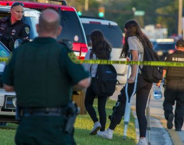 Hay al menos 17 muertos y más de 20 heridos