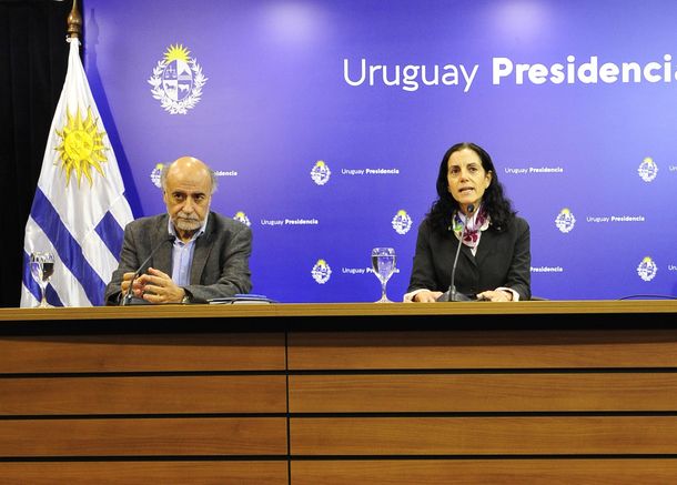 Los ministros Pablo Mieres y Azucena Arbeleche irán al Parlamento a explicar los cambios que habrá en la seguridad social si se aprueba el plebiscito del PIT-CNT.