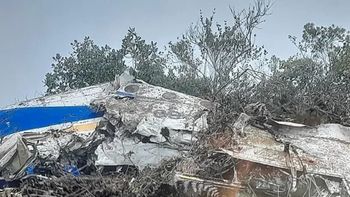 tragedia aerea: cayo un avion en colombia y hay 15 muertos tragedia aerea: cayo un avion en colombia y hay 15 muertos