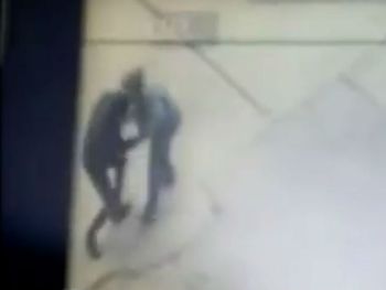 Así le robaron a una jubilada en plena calle
