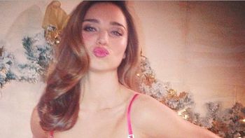 ella deleito a sus fans en visperas de navidad ella deleito a sus fans en visperas de navidad