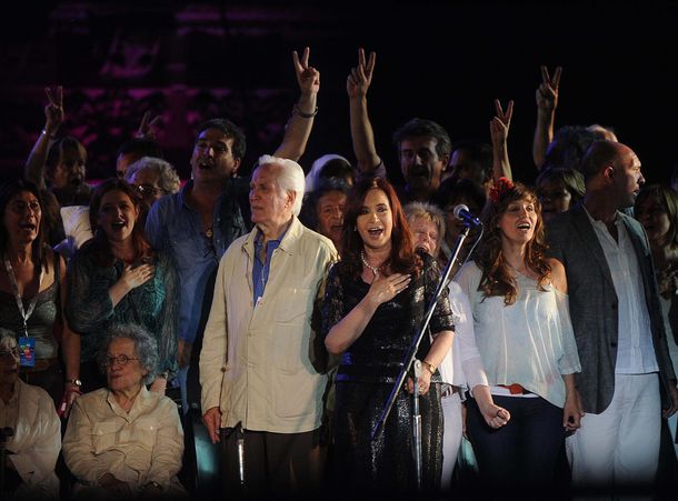 Cristina reclamó una Justicia independiente de las corporaciones