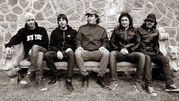 pier presento su nuevo disco para un grupo de sus fanaticos en radio mega pier presento su nuevo disco para un grupo de sus fanaticos en radio mega