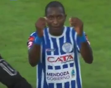 Jaime Ayoví enloqueció tras su expulsión: mirá sus insólitos gestos