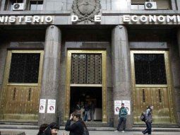 Desde el Ministerio de Economía negaron que la deuda haya crecido US$ 50.000 millones