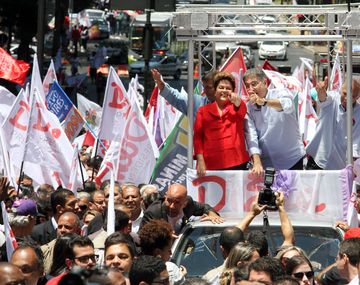 Arrancaron los comicios en Brasil: Rousseff va por la reelección