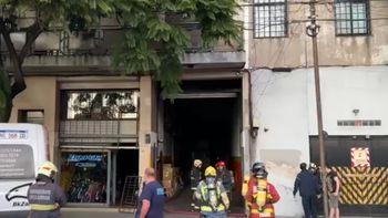 la insolita causa que habria provocado el incendio en una historica fabrica de bicicletas en barracas la insolita causa que habria provocado el incendio en una historica fabrica de bicicletas en barracas