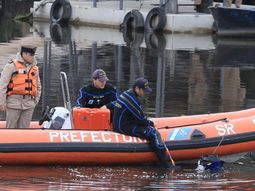 el cuerpo hallado en el riachuelo es del joven que cayo al agua junto a su padre el cuerpo hallado en el riachuelo es del joven que cayo al agua junto a su padre