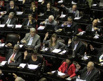 Es ley el resarcimiento económico para los ex trabajadores de YPF