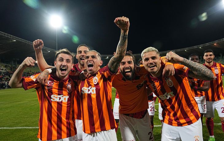 Escándalo en Turquía: Fenerbahçe abandonó y Galatasaray salió campeón