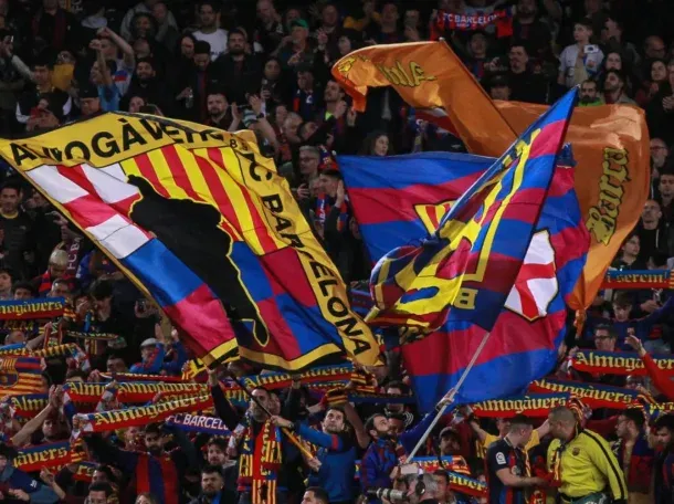 Fuerte sanción al Barcelona por un cartel con un lema nazi en la Champions League