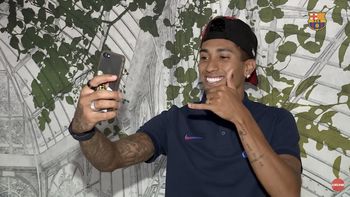 de no creer: un jugador de la seleccion de brasil que tiene de funda a messi levantando la copa america de no creer: un jugador de la seleccion de brasil que tiene de funda a messi levantando la copa america