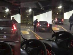 Identificaron al dueño del auto que casi aplasta a una mujer en un local de comidas rápidas