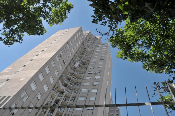 La Policía detuvo al loco del matafuegos en Flores