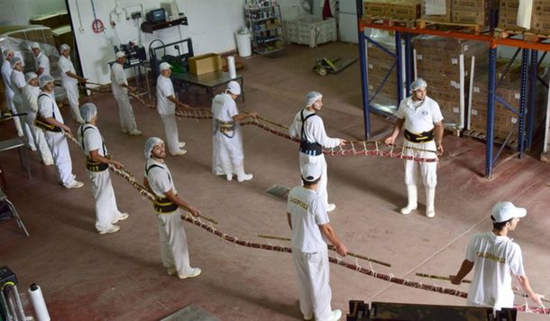 Se supone que el salame tendrá el largo del Obelisco