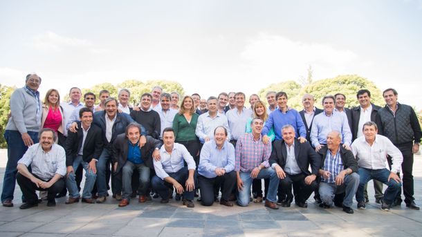 Las fotos de las #PASO2015 en Mendoza y Santa Fe