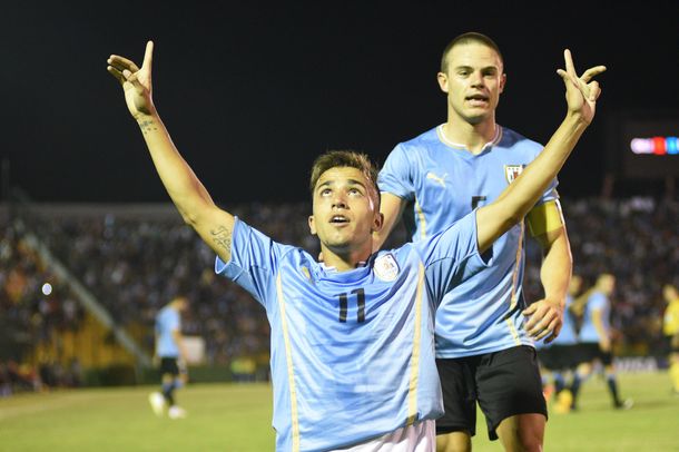 Uruguay superó a Perú y alcanzó a Argentina y Brasil en el hexagonal final