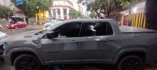 Detuvieron a dos hombres que vendían droga en Constitución y quisieron coimear a la policía