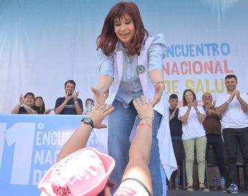 Cristina Kirchner desafió a Javier Milei a que desregule los medicamentos: A ver si te animás