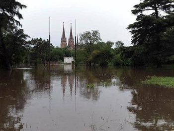 Alerta roja en Luján por fuerte crecida del Río