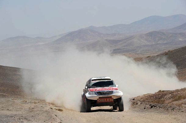 La décima etapa del Dakar, en medio del desierto