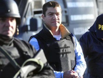 Ignacio Álvarez Meyendorff al ser extraditado a los Estados Unidos en 2013