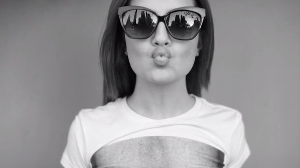 Brenda Asnicar publicó un video muy sensual de su último tema