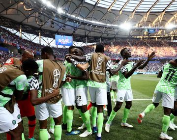 ¡Lo gritamos todos! Nigeria venció a Islandia y Argentina mantiene sus chances