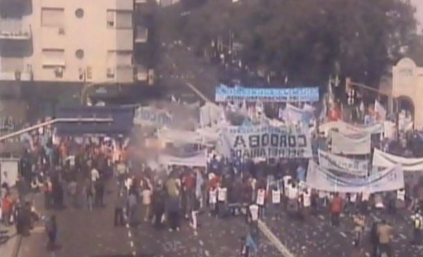Caos de tránsito en Congreso por una marcha de bancarios