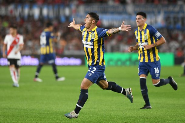 River le ganó 2-1 a Rosario Central y puso un pie en cuartos de final de la Copa de la Liga