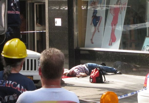 Sangriento tiroteo en el Empire State: dos muertos y 10 heridos