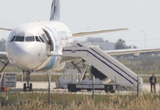Así eludió el control de seguridad el secuestrador de EgyptAir