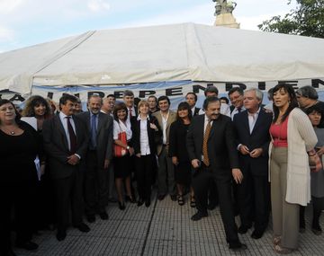 La oposición juntó firmas contra la reforma de la Justicia