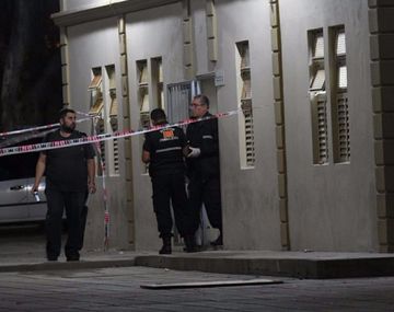 Misterio en San Luis: hallaron muerto a un joven en el baño de una escuela