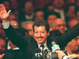 En 1994 muere asesinado durante un mitin en Tijuana, Baja California, Luis Donaldo Colosio, candidato del PRI a la Presidencia de la República. En 1994 muere asesinado durante un mitin en Tijuana, Baja California, Luis Donaldo Colosio, candidato del PRI a la Presidencia de la República.