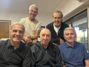 Los campeones del 86 volvieron a reunirse con Bilardo en un emotivo encuentro