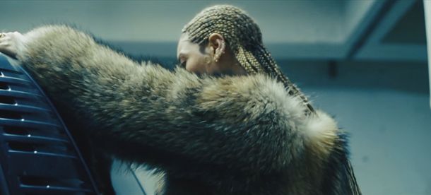 Beyoncé lanzó su nuevo disco y explotó un escándalo por infidelidad