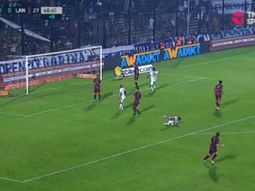El blooper del arquero de Lanús que le dio la victoria a Gimnasia