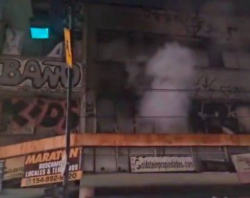Fuego en un edificio de Almagro: debajo funcionaba una estación de servicio