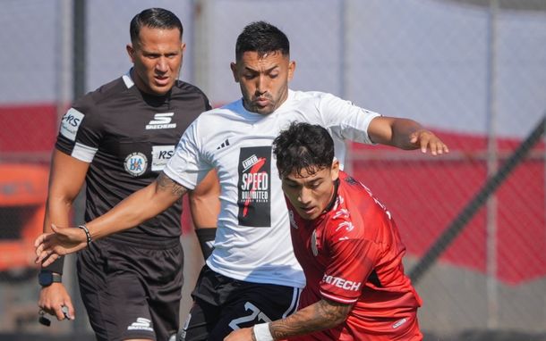 Con un final escandaloso, Barracas Central empató 1-1 ante Deportivo Riestra en la última jugada