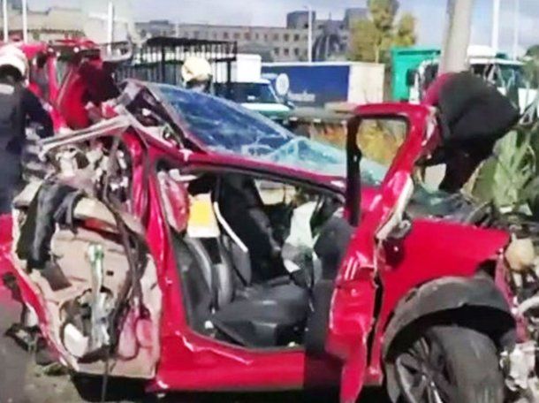 Choque brutal en la Avenida 9 de Julio: el SAME tuvo que trasladar a un hombre en ambulancia aérea