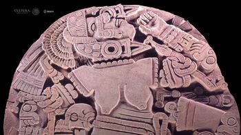El 21 de febrero de 1978, en el Centro Histórico de CDMX, fue descubierto un monolito que reveló la asombrosa imagen de la diosa de la luna: Coyolxauhqui. El 21 de febrero de 1978, en el Centro Histórico de CDMX, fue descubierto un monolito que reveló la asombrosa imagen de la diosa de la luna: Coyolxauhqui.