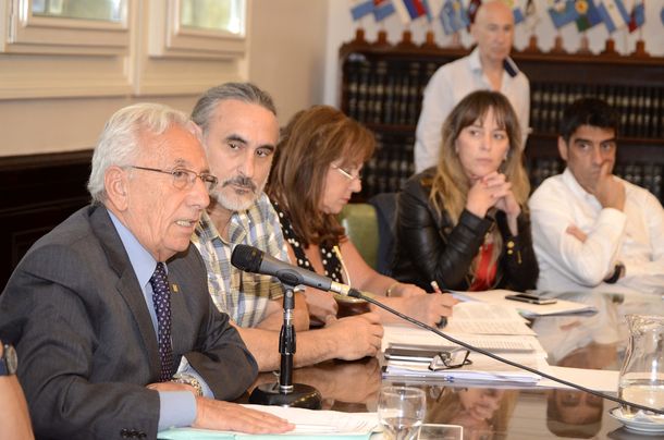 Diputados del FpV piden citar al Congreso a Bullrich y Burzaco