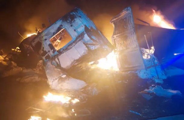 Vicuña Mackenna: triple choque de camiones, vuelco e incendio deja un muerto