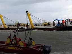 brasil: se hundio un barco y hay 7 muertos y mas de 40 desaparecidos brasil: se hundio un barco y hay 7 muertos y mas de 40 desaparecidos